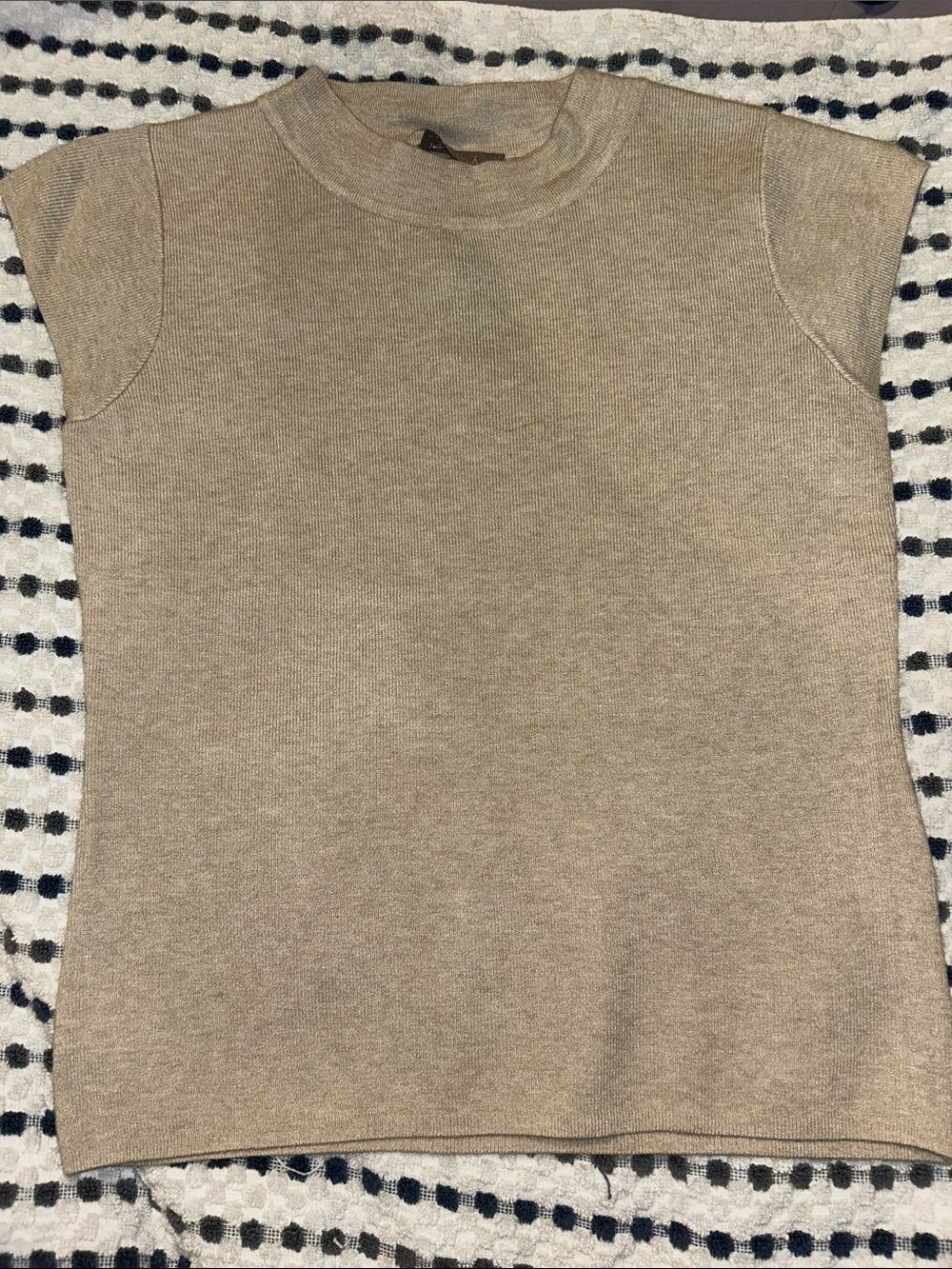 Strechy soft Short Sleeve Knit Top in Tan